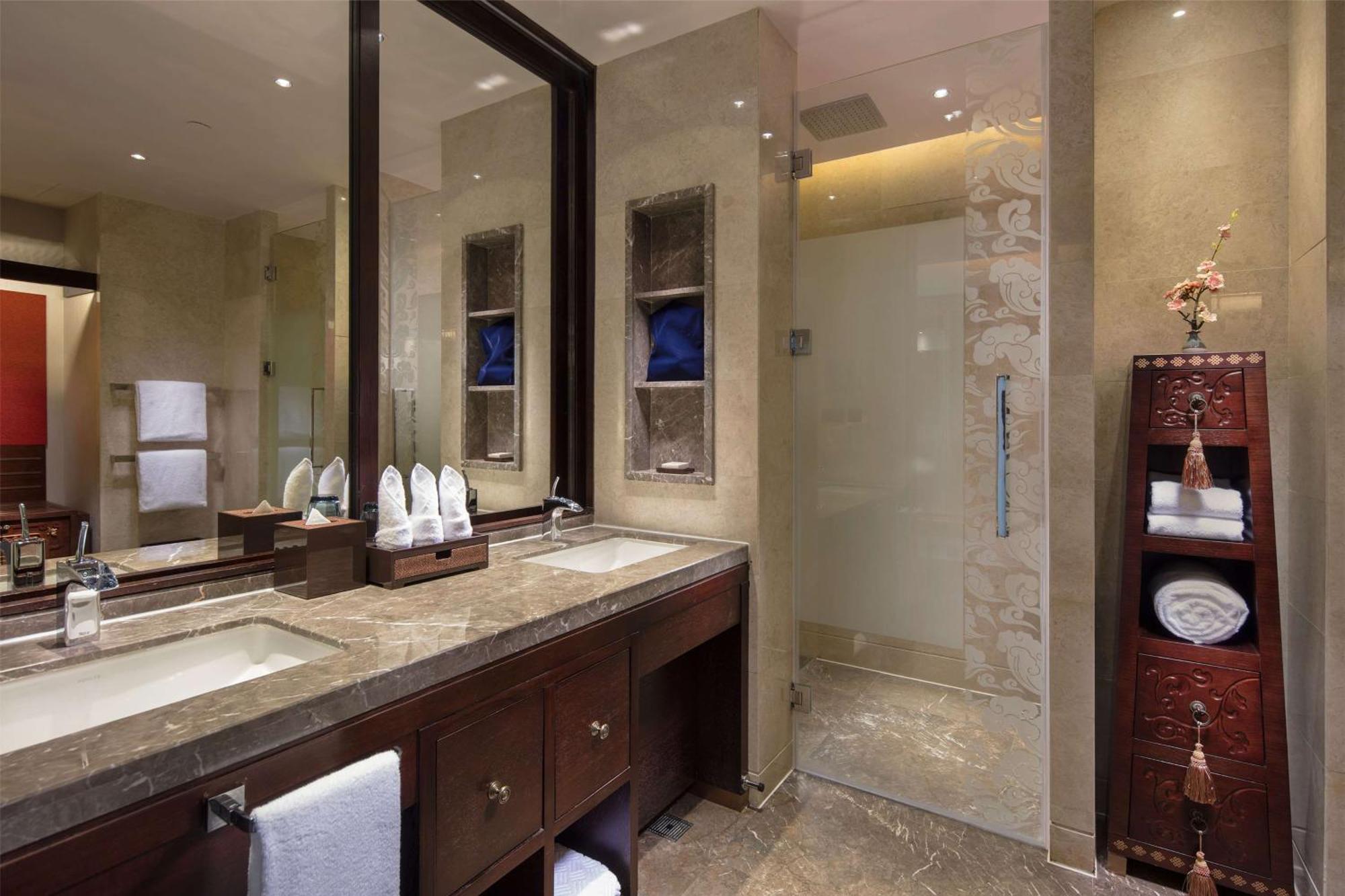 Hilton Linzhi Resort Nyingchi Zewnętrze zdjęcie