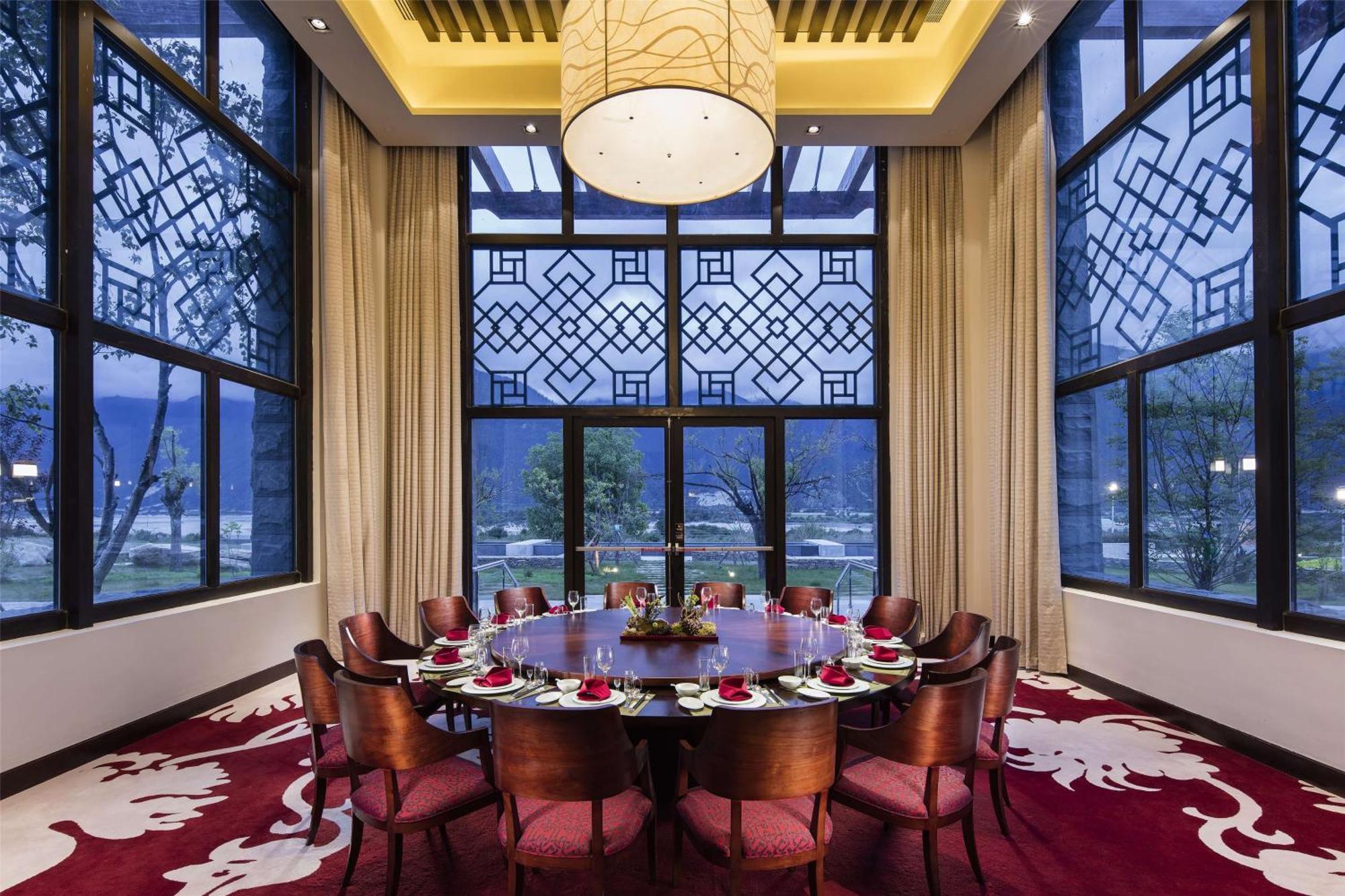 Hilton Linzhi Resort Nyingchi Zewnętrze zdjęcie