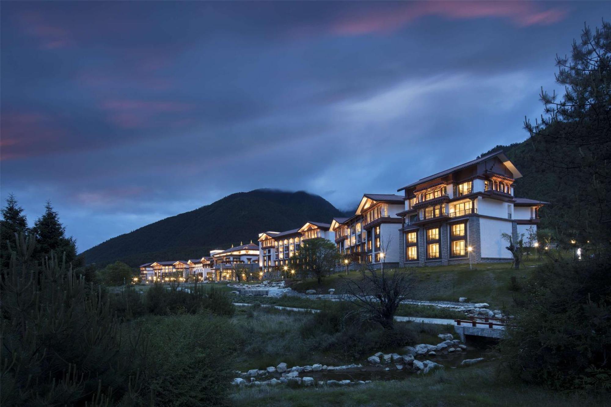 Hilton Linzhi Resort Nyingchi Zewnętrze zdjęcie